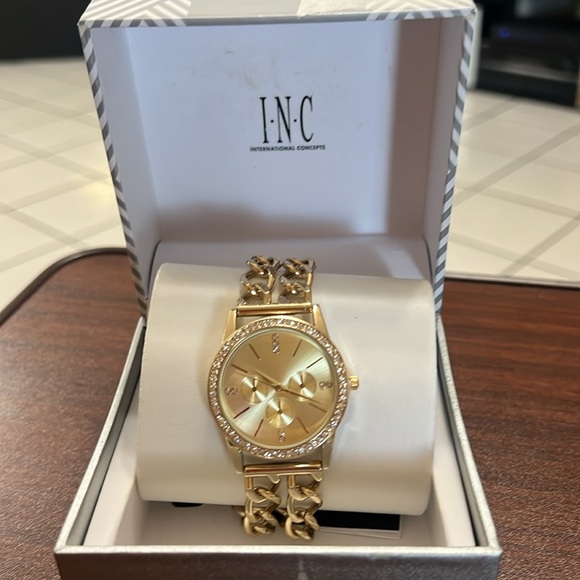 NEW INC International Concepts Watch - Picture 1 of 6